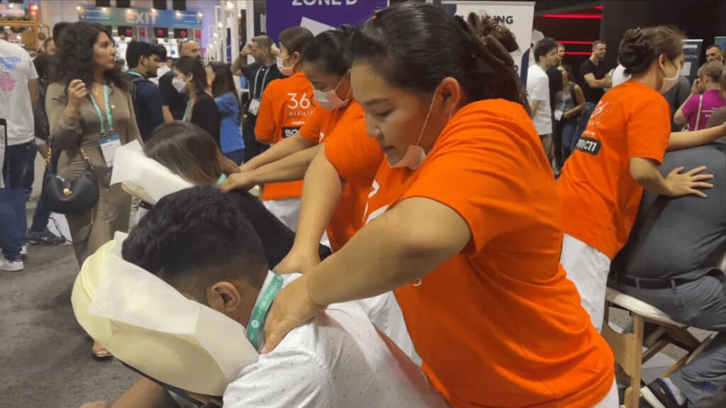 AW Bangkok - Free Massage Centre